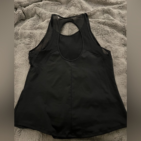 Pink cut out tank - Picture 4 of 4